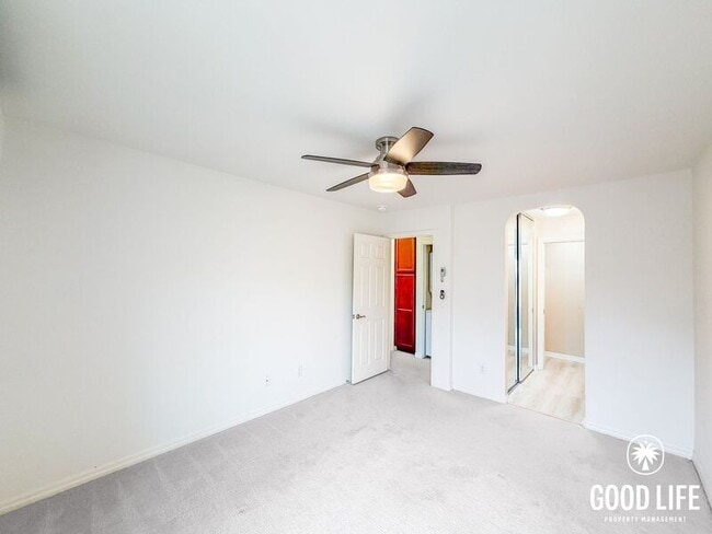 Building Photo - 5252 Balboa Arms Dr