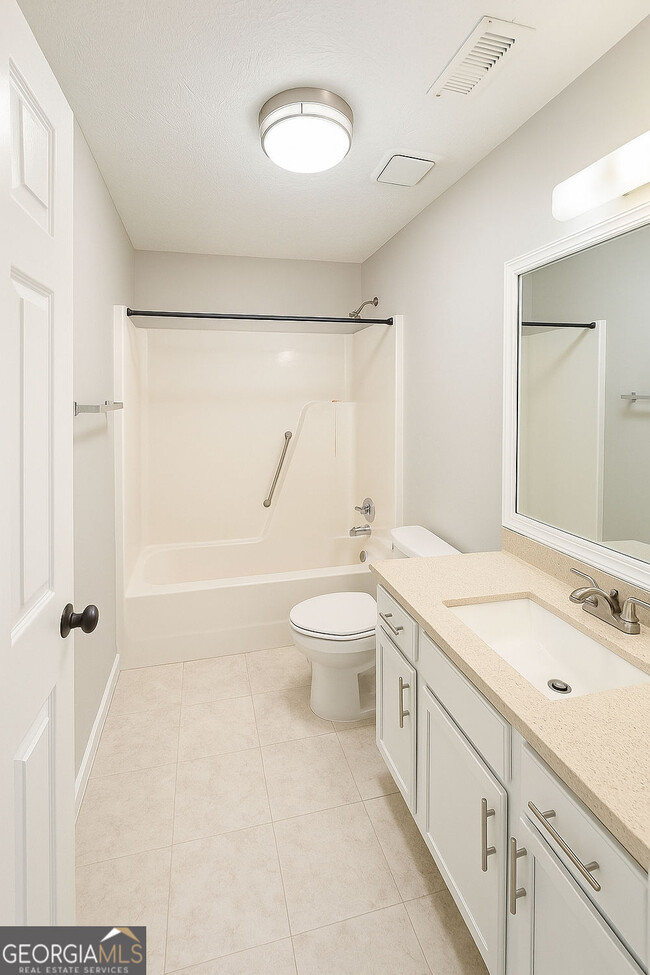 Building Photo - 2900 Webb Bridge Rd