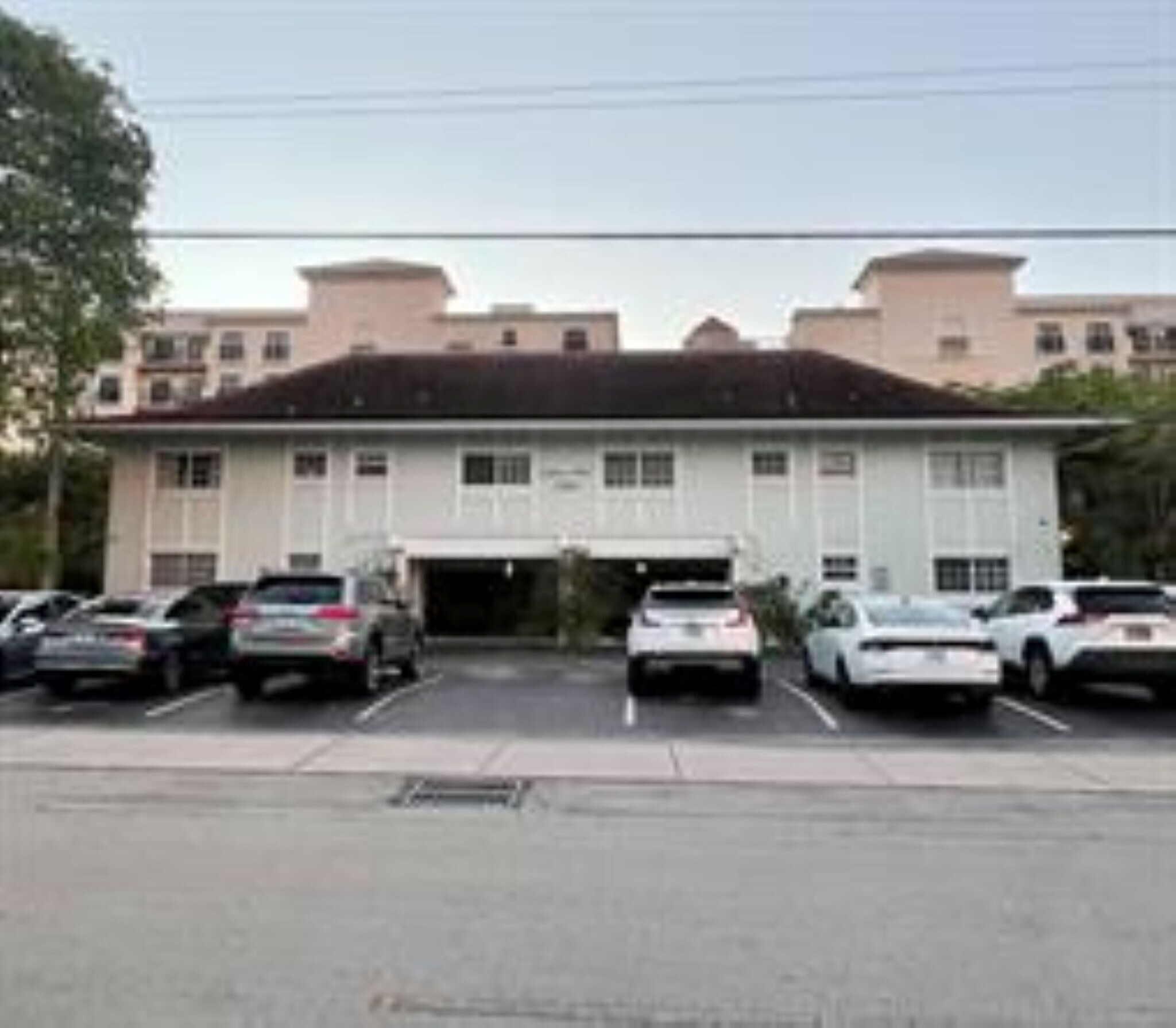 Building Photo - 2404 NE 33rd Ave