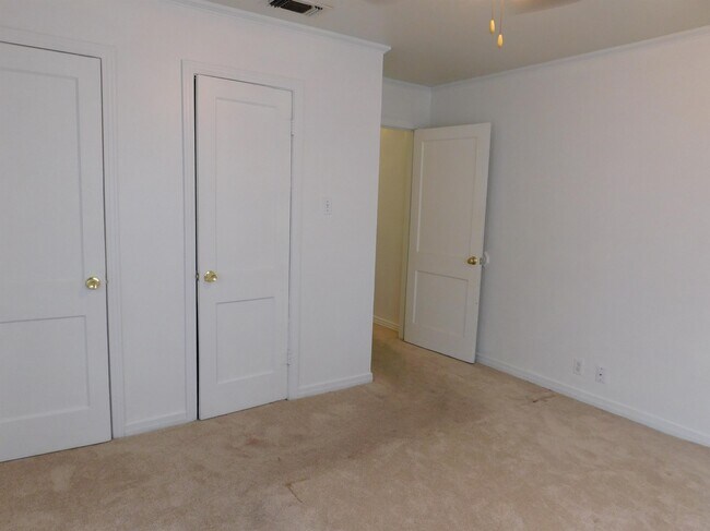 Building Photo - 1117 Patricia Dr