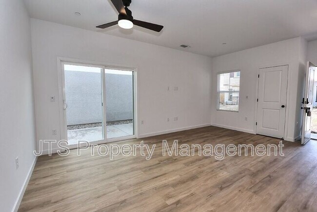 Building Photo - 4256 Aura Way