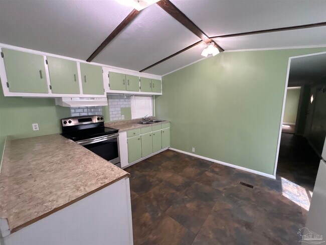 Building Photo - 6453 Hunter St