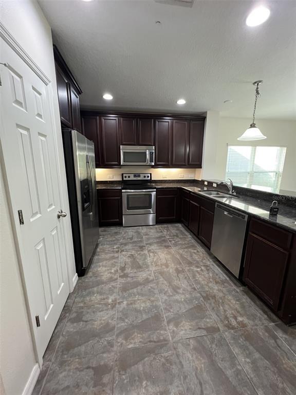 Building Photo - 15601 Carina Dr