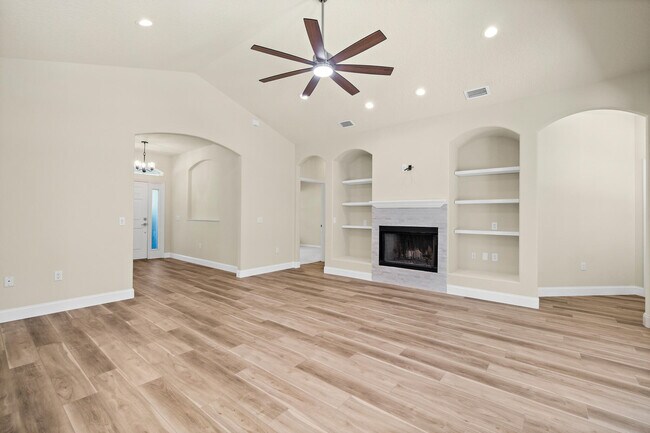 Building Photo - 4085 Crooked Mile Rd