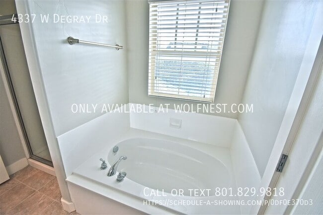 Building Photo - 4337 Degray Dr