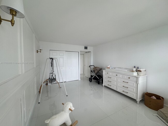 Building Photo - 3800 S Ocean Dr
