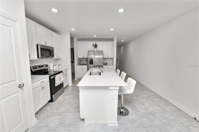 Building Photo - 1740 White Water Ct