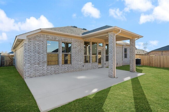 Building Photo - 13325 SW 8th St