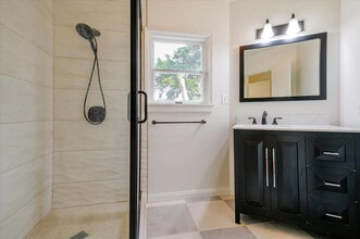 Building Photo - 1006 Hecker Pass Rd