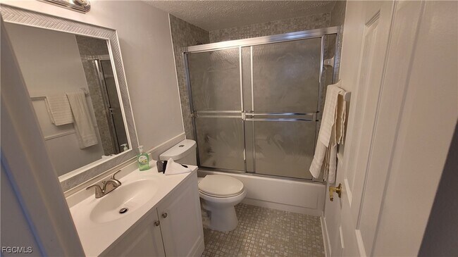 Building Photo - 1827 SE 41st St