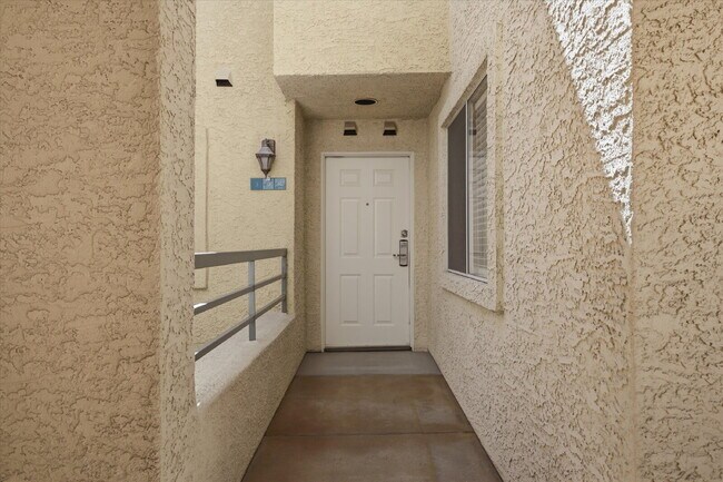Building Photo - Luxury 1-Bedroom Rental in Guard-Gated Meridian – Walk to the Strip!