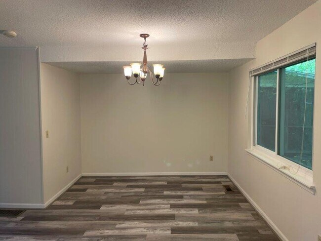 Building Photo - 2519 Hawksbury Ln