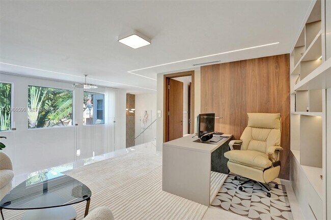 Building Photo - 20824 NE 37th Ave