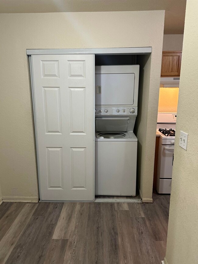 Building Photo - 317 Mabry St