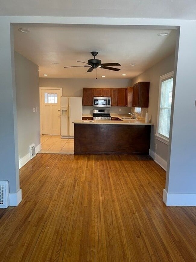 Building Photo - 2919 Jones St