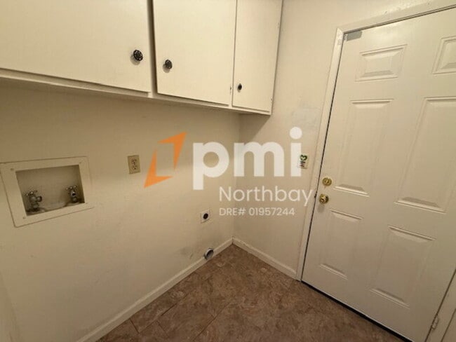 Building Photo - 2950 Juniper St