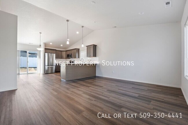 Building Photo - 422 N Washington St