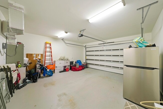 Building Photo - 4736 Amhurst Cir