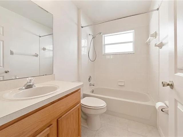 Building Photo - 2411 Ashecroft Dr