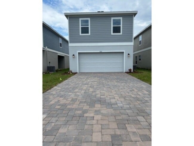 Building Photo - BRAND NEW 3-bedroom 2.5 bath HOUSE w/2 car garage