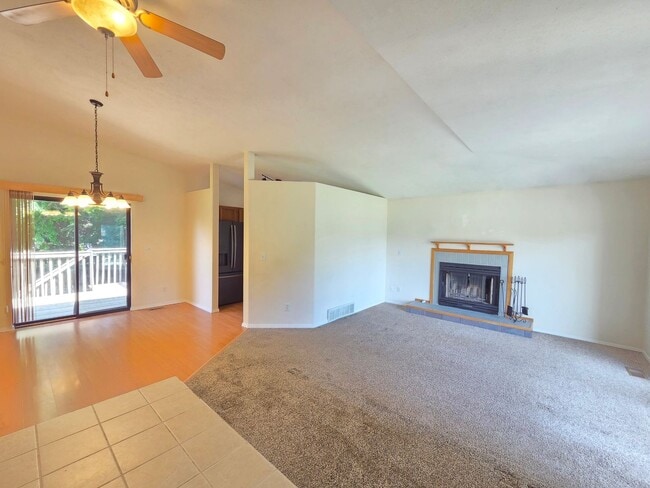 Building Photo - $2,495 - 4 Bed / 2 Bath Beautiful Home in Indian Trail