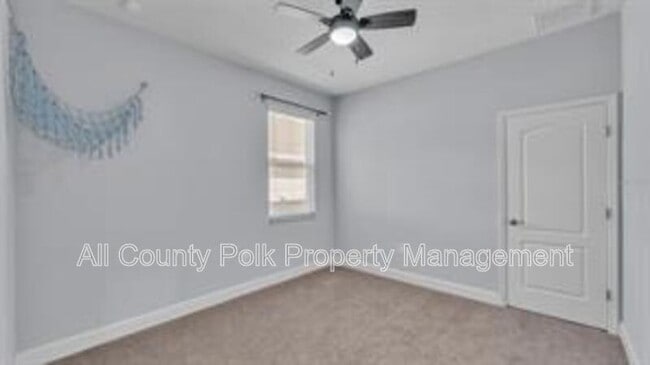 Building Photo - 1095 Woodland Oaks Dr