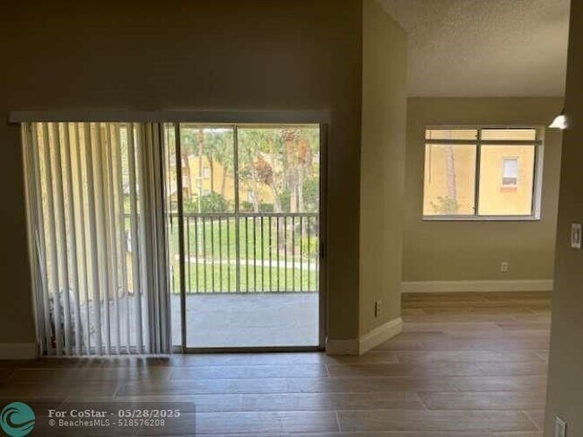 Building Photo - 1068 Coral Club Dr