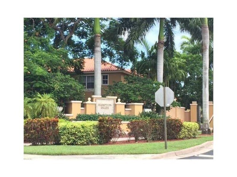 Building Photo - 626 SW 106th Ave