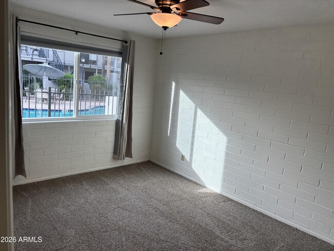 Building Photo - 4111 E Camelback Rd