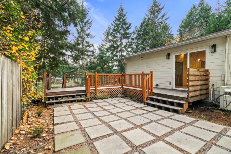 Building Photo - 7105 20th Ave SE