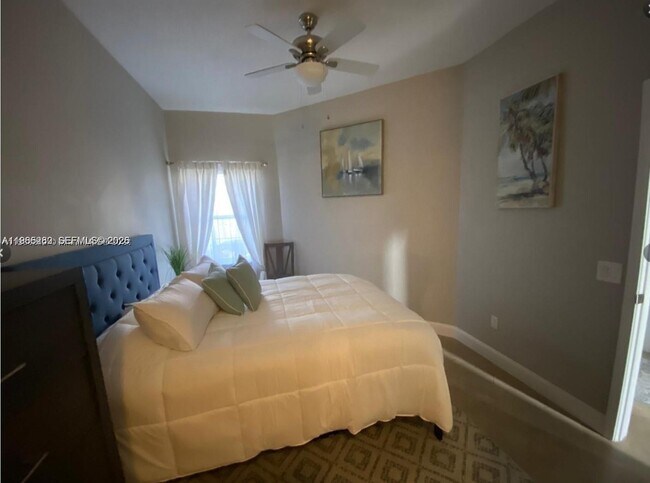 Building Photo - 51 N Lakeshore Dr