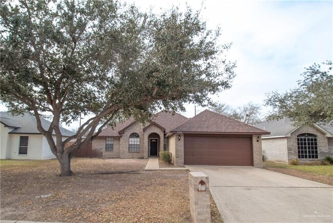 Building Photo - 16 E Martin Ave