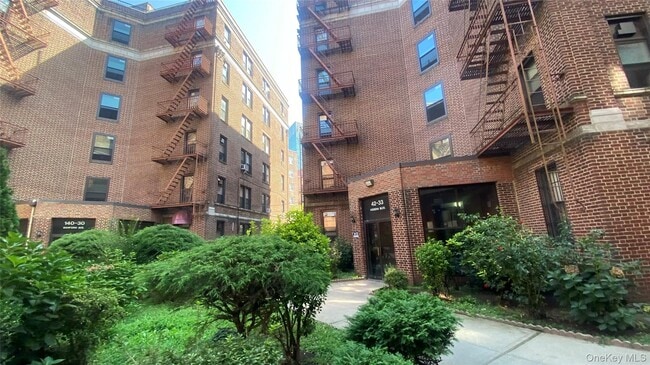 Primary Photo - 42-33 Kissena Blvd