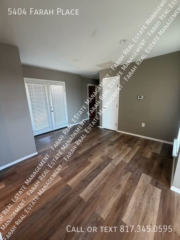 Building Photo - 5404 Farah Pl