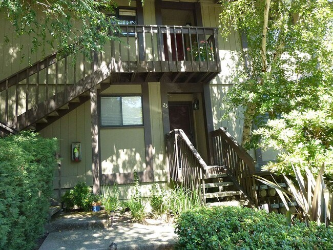 Private & Quiet entry - 2101 Vanderslice Ct