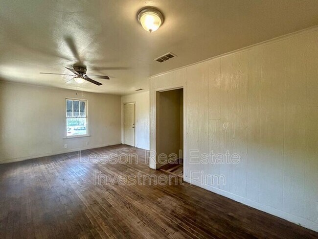 Building Photo - 2551 Claiborne Ave