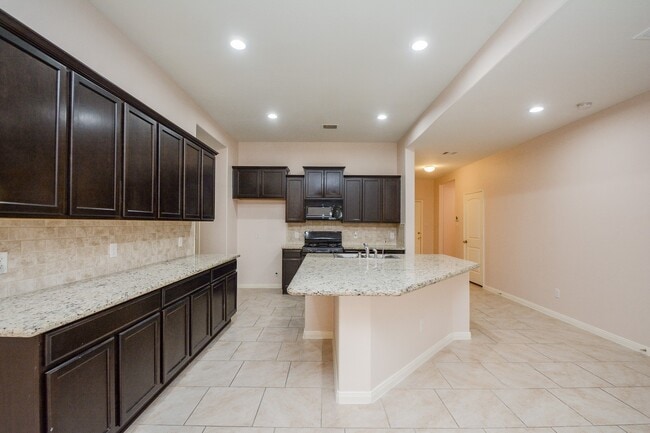 Building Photo - 9531 McDowell Dr