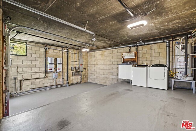 Building Photo - 2222 Bancroft Ave