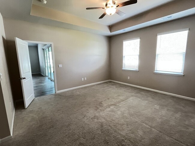 Building Photo - 1016 Chester Gln Ct