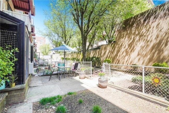 Building Photo - 1229 65th St