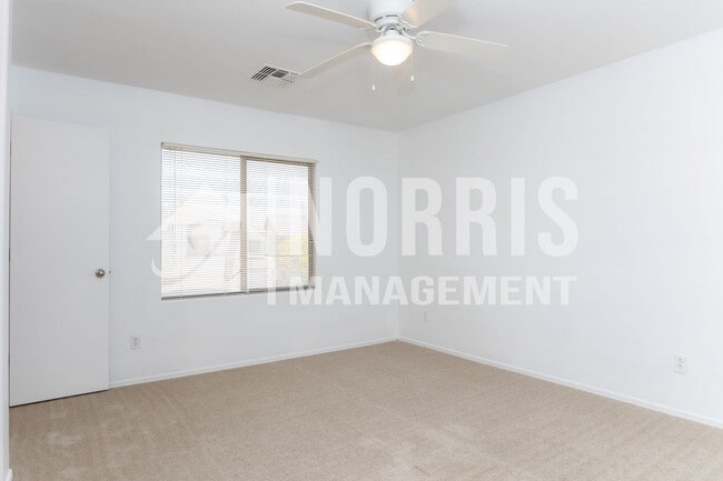 Building Photo - Large Home with Plenty of Room in Coolidge