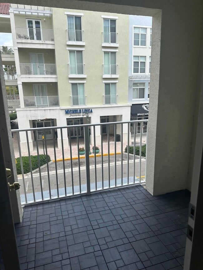 Building Photo - 1200 Town Center Dr