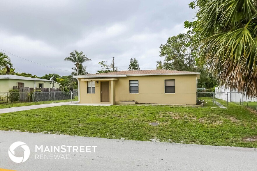 Building Photo - 1531 NW 12th Ct