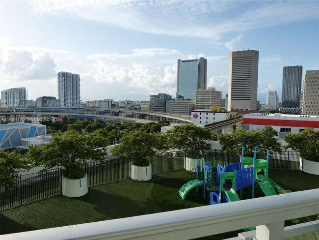 Building Photo - 90 SW 3rd St