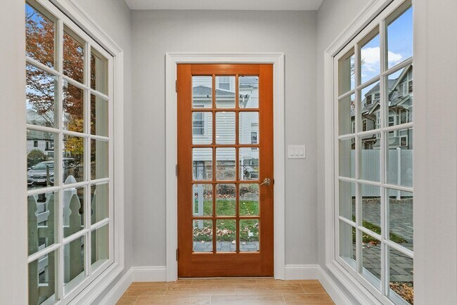 Building Photo - 14 Newell Rd