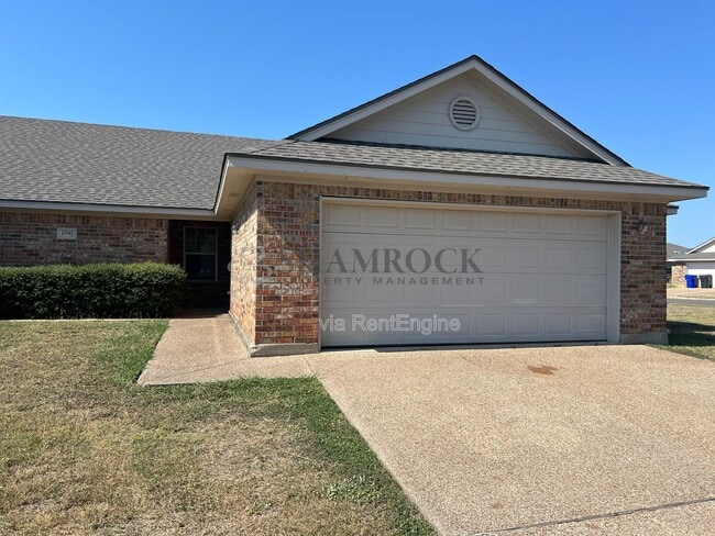 Primary Photo - 10141 Orchid Ln