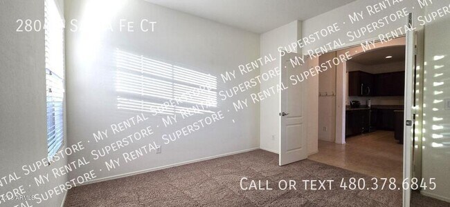 Building Photo - 2804 E Santa Fe Ct