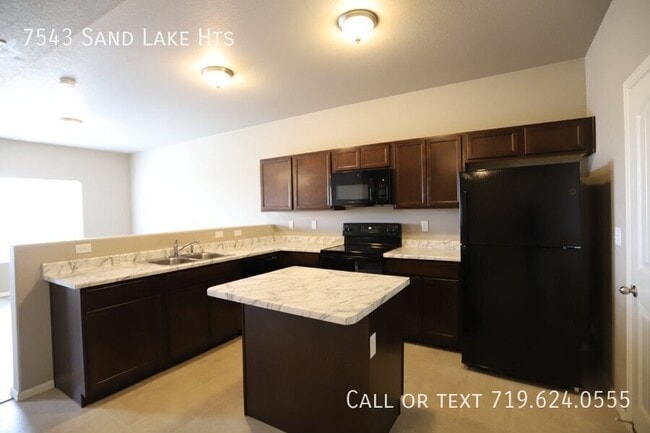 Building Photo - 7543 Sand Lake Heights