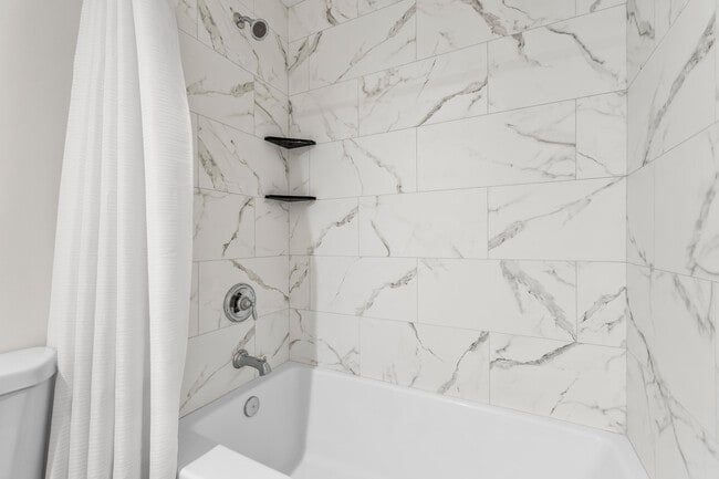 Building Photo - 3003 SE Fairmont St