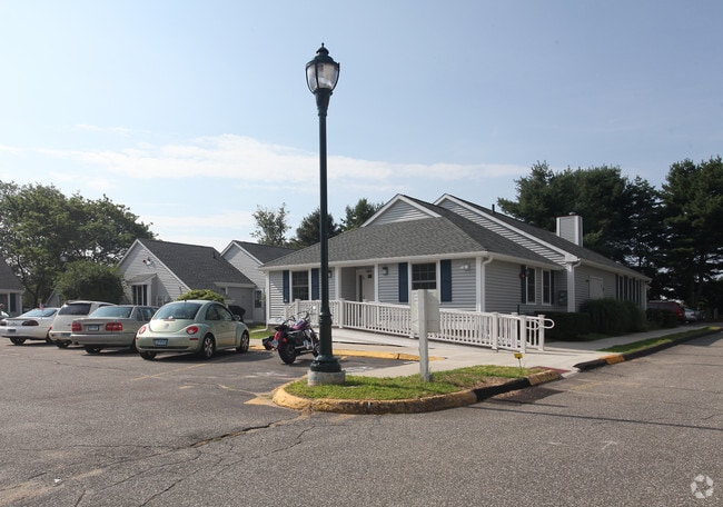 Primary Photo - Saye Brooke Village East